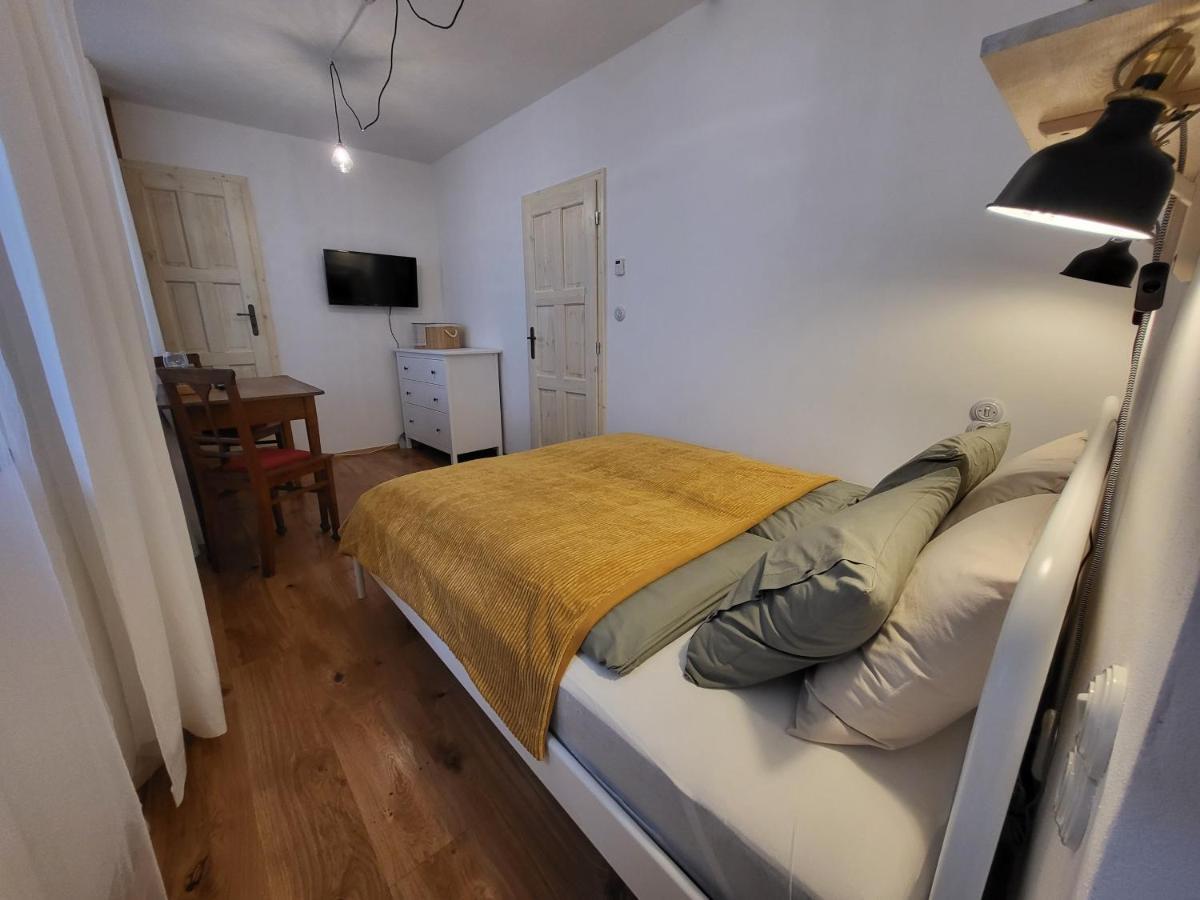 Only Apartments Jindřichŭv Hradec Esterno foto