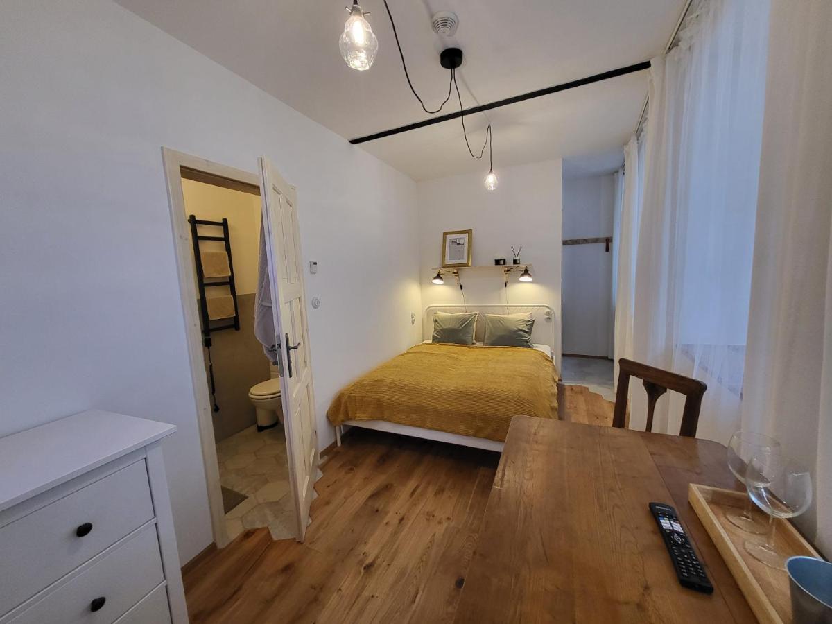 Only Apartments Jindřichŭv Hradec Esterno foto